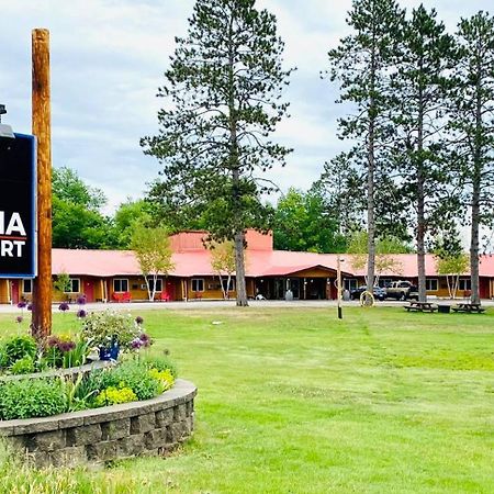 Hiawatha Lodge Inn Ігл-Рівер Екстер'єр фото